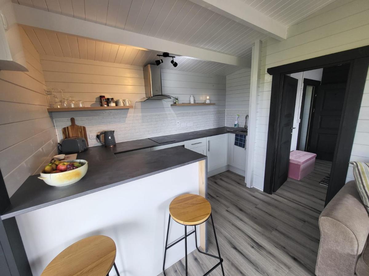 Blue Haven Lodge ดูลิน ภายนอก รูปภาพ